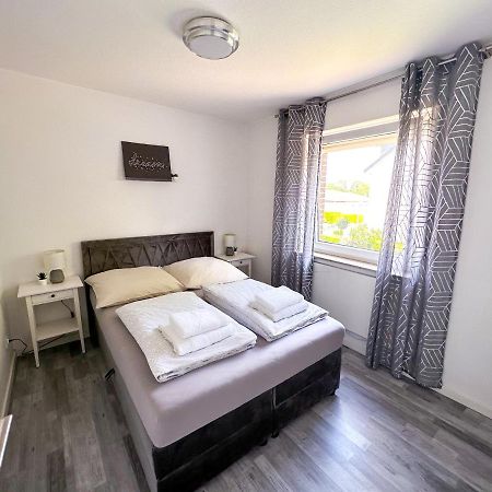 Stilvolles, frisch renoviertes 2Zi Apartment mit Küche und Balkon in Kliniknähe Bad Oeynhausen Exterior foto